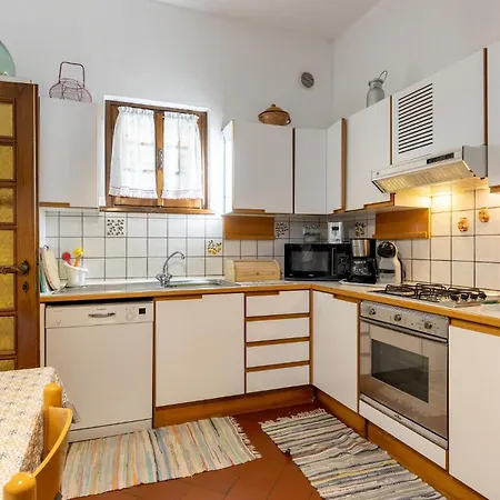 Beautiful In Pt With Kitchen Nyaraló *