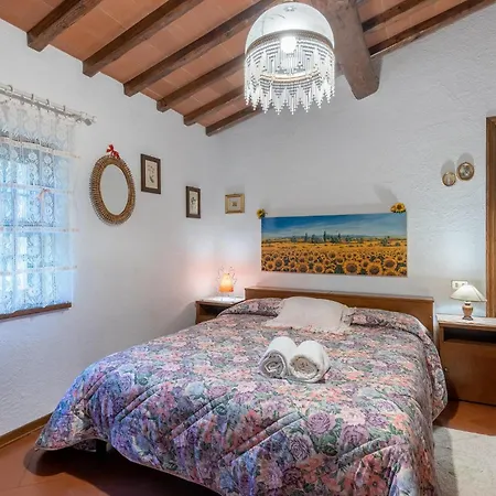 Beautiful In Pt With Kitchen Uzzano